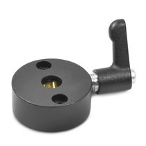 Manual clamping element