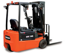 3-wheel electric forklift truck 2 000 - 3 200 lb  Doosan Infracore America Corporation
