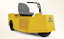 3-wheel electric towing tractor max. 5 000 lb, 36 VDC  Cushman Textron