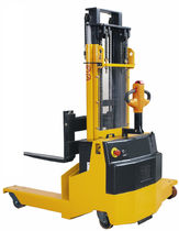 4-way electric stacker 1 200 - 2 000 kg | CBD H.E.S