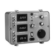 Voltage testing device / transformer