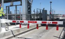 automatic rising barrier 3 -6 m | IMPACT AXIMUM PRODUITS ELECTRONIQUES