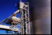 bucket elevator  Intersystems