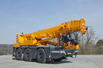 compact mobile crane max. 45 t, max. 47 m | LTC 1045-3.1 Liebherr Cranes