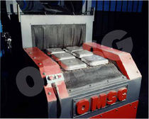 continuous conveyor belt shot blasting machine CWB OMSG - OFFICINE MECCANICHE SAN GIORGIO SpA