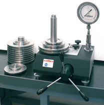 deadweight tester max. 1 200 bar | MPA RED SCANDURA & FEM