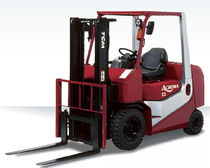 diesel engine forklift truck 2 - 3 t | ACROBA series TCM