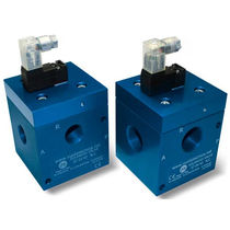direct drive 3-way vacuum solenoid valve max. &oslash; G1 � | 070xx3NC, 070xx3NO series VUOTOTECNICA