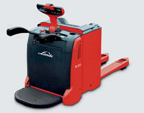 electric pallet truck with rider platform 2 000 - 2 400 kg | T 20-24 AP Linde Material Handling