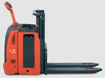 electric pedestrian stacker 1 200 - 1 400 kg | L12L, L14L, L12L HP Linde Material Handling