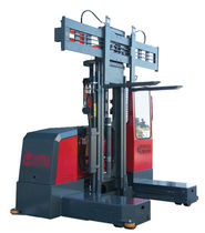 electric side loader forklift truck 600 - 3 000 kg, max. 8 000 mm | Compact series Votex-Bison