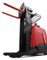 electric sit-on reach truck 3 200 - 4 500 lb | 7700 series Raymond