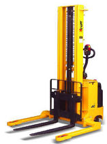 electric straddle stacker 1 200 - 1 500 kg | FW/FW&middot;AC series HU-LIFT