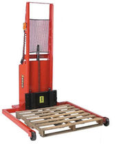 electric straddle stacker max. 1 000 lbs Wesco