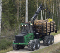 forestry forwarder 18 000 kg, 179 kW | 10F Oy Logset Ab