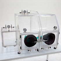 glove box with controllable atmosphere 210 series Terra Universal Inc.