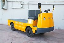 heavy duty electric towing tractor  Ozismak Istif Makinalari San. ve Tic. Ltd.,Sti.