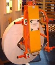 lifting device for roll  SCM Materials Handling