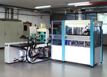 loading / unloading robotic cell for injection molding machine  PARO