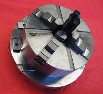 manual 4-jaw lathe chuck  Bema Maschinen