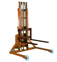 manual straddle stacker max. 1 000 kg, 770 - 2 050 mm | AHMS H.E.S