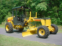 motor grader 13 400 lb (6 080 kg) | C66 C Champion Motor Graders