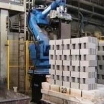 palletizing robotic cell  Gaiotto Automation