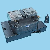 pneumatic machine tool vise 7 500 - 80 000 N, 8.4 - 20 mm | PBA series OMIL