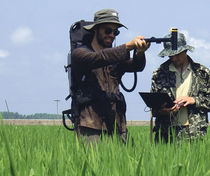 portable VIS/NIR spectrometer for agricultural applications 360 - 1 100 nm |  HandySpec&reg;  tec5 AG