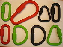 quick link with matte color finishing  PEGUET