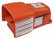 shielded control foot-switch 5.37 x 5.88 x 9.13 '' | Atlas Linemaster
