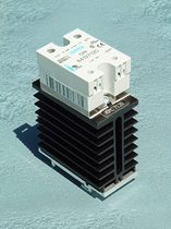 solid state relay with heat sink 0.1 - 40 A, 3 - 32 V, IP20 | APC7020 Anacon Power & Controls