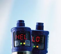 ultrasonic distance sensor with digital display &oslash; = 30 mm | mic+ microsonic