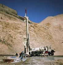 universal drilling rig  Aker Wirth