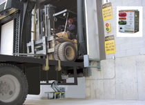 vehicle restraint system MFRSA32 PENTALIFT EQUIPMENT
