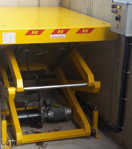 platform lift / hydraulic