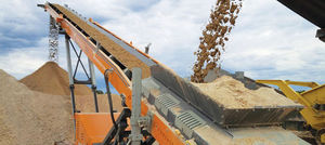 belt conveyor / inclined / mobile