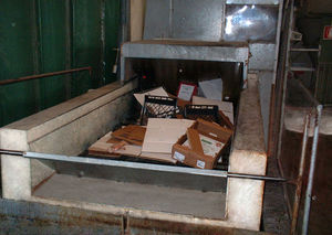 single-shaft shredder / for wood