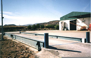 concrete weighbridge / for vehicles / for heavy loads