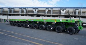 self-propelled semi-trailer / platform / 6-axle / 4-axle