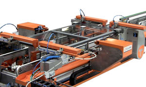 hydraulic clamping machine / for windows and doors