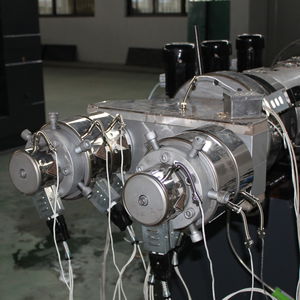pipe extrusion line / for thermoplastics / for PVC / single layer