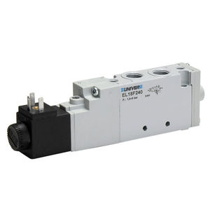 spool pneumatic directional control valve / pneumatically-operated / 3/2-way / 5/2-way