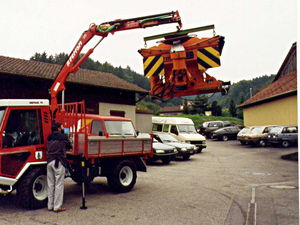 truck-mounted crane / swing-arm / loading / hydraulic
