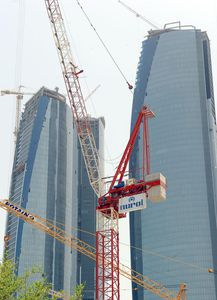 fixed crane / luffing jib / tower / construction