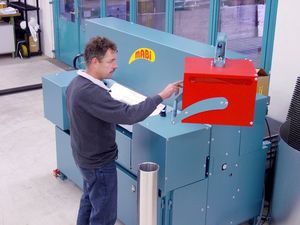 plastic cutting machine / knife / cable / profile
