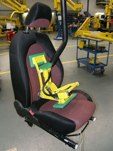manipulator with gripping tool / fork / pillar / for the automotive industry