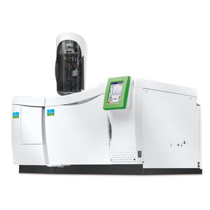 gas chromatograph / coupled to a mass spectrometer / laboratory