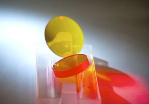 zinc selenide (ZnSe) crystal / laser