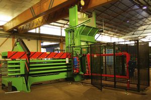 horizontal baling press / top-loading / for cardboard boxes / for paper